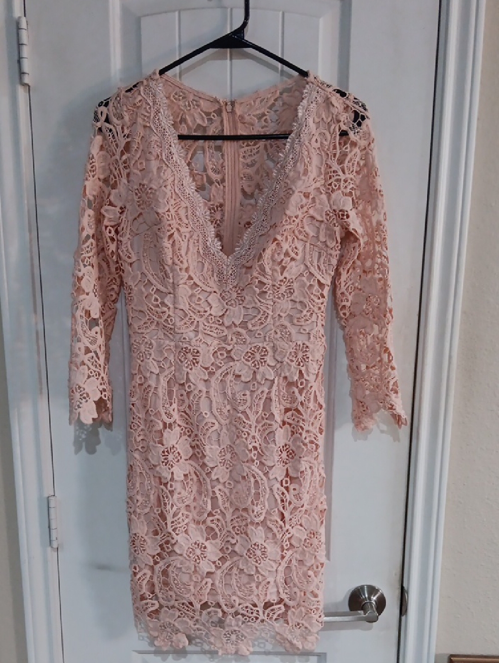 NWT Maniju Blush Pink Crochet Lace V-Neck Mini Dress - Size Small
